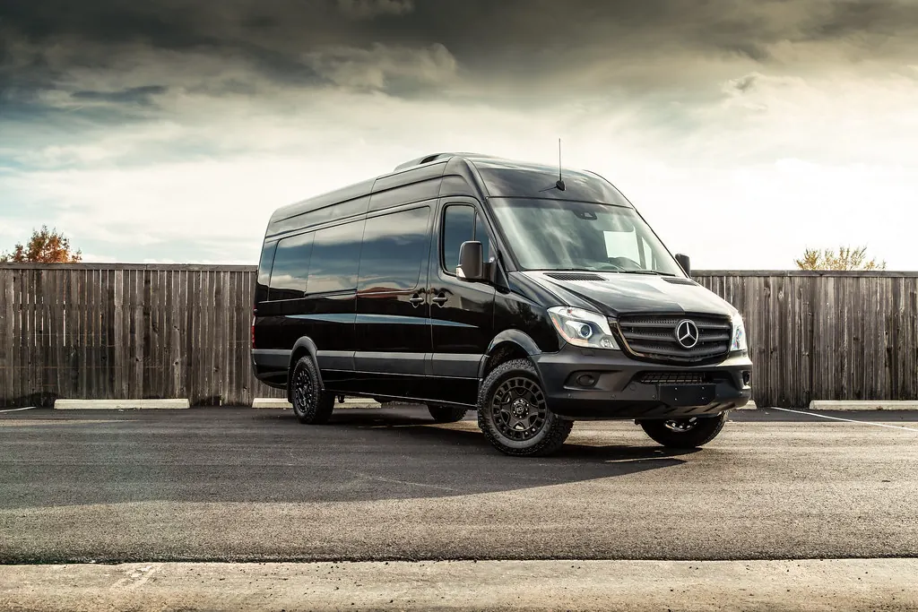 Mercedes Sprinter Van photo 1 of 8