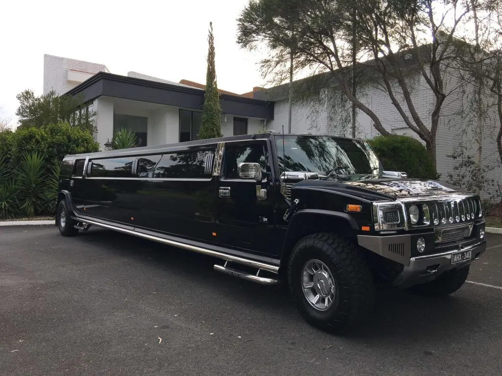 Hummer Limo photo 1 of 7